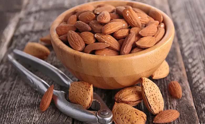 Half a Cup of Almonds a Day: Natural Protection for Your Body’s Cells