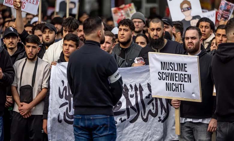 Rising Western Pressure on the Muslim Brotherhood: A Shift in Policies and Approaches