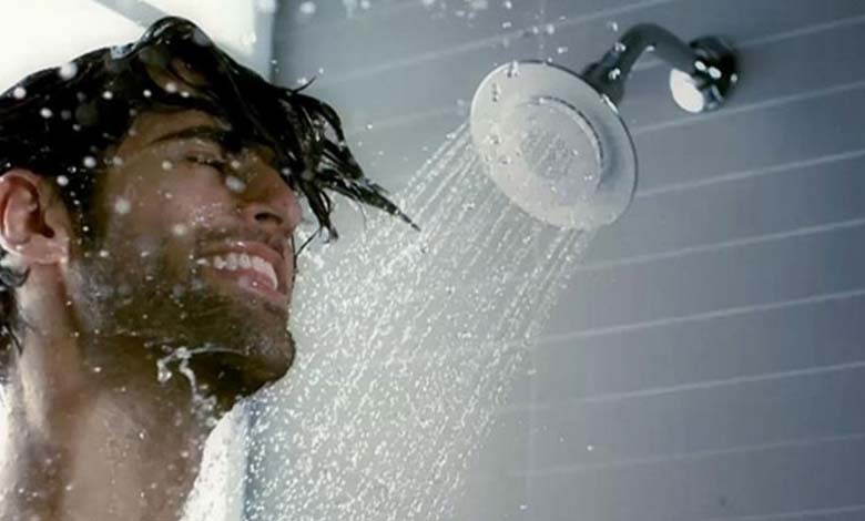 Showering Right After Eating: A Common Habit That May Affect Digestive Health
