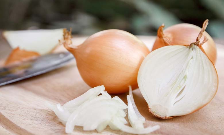 Onion: A Natural Food Supporting Diabetic Patients and Protecting Heart Health
