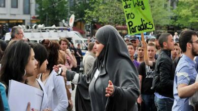 Growing calls for a ban: the noose tightens around political Islam in Austria