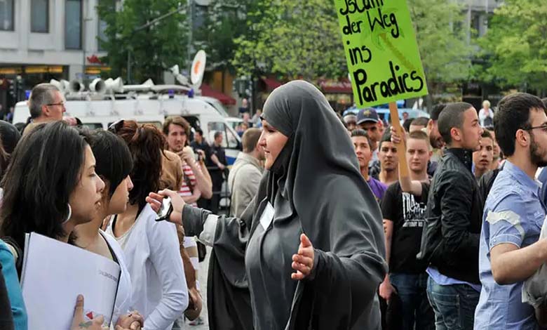Growing calls for a ban: the noose tightens around political Islam in Austria