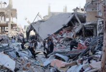 Massive destruction as thousands of displaced Palestinians return to Gaza