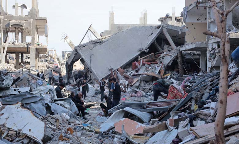Massive destruction as thousands of displaced Palestinians return to Gaza