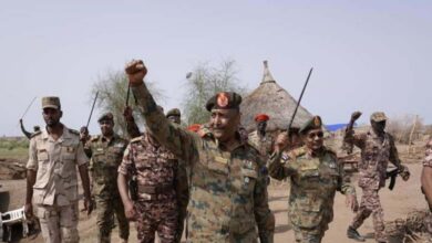 Sudan Between the Hammer of the Army and the Anvil of the Islamists