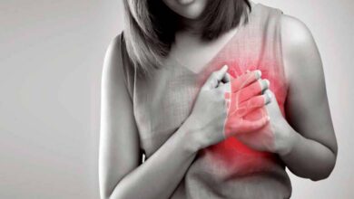 Why are women more prone to heart attacks?