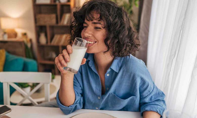 Does Milk Really Strengthen Bones? Scientific Analysis and Recommendations