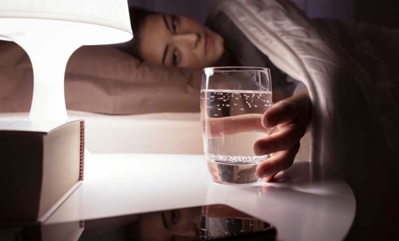 Drinking Water Before Bed: Balancing Benefits and Risks