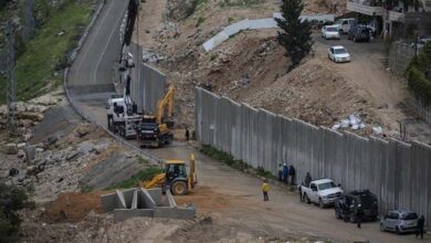 Israel builds a concrete wall in southern Lebanon, a new violation