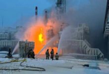 Massive Russian attack on Kyiv… as Ukrainian drones strike oil facilities