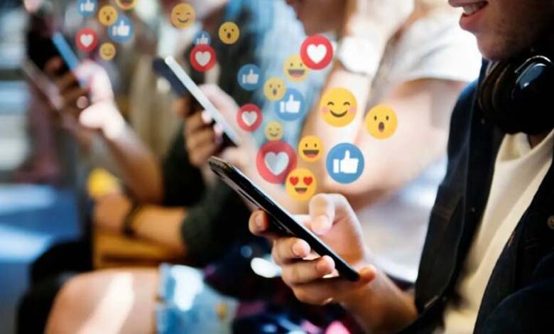 Excessive Social Media Use: A Potential Risk Factor for Dementia