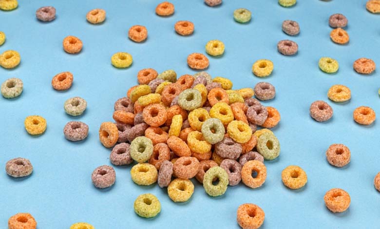 Colorful breakfast cereals: appeal versus nutritional reality