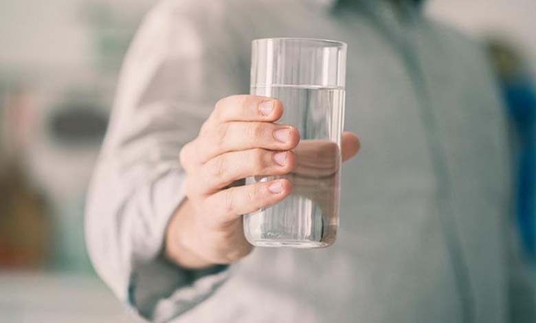 How Not Drinking Enough Water Can Shrink Your Brain Without You Noticing