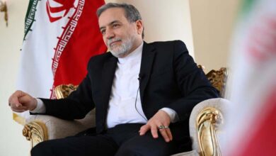 Iran in the crosshairs of Lincoln and its sisters… Messages of fire before the decision