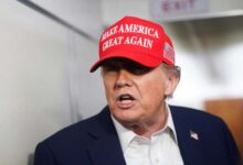 Trump does not rule out the military option in support of protesters in Iran