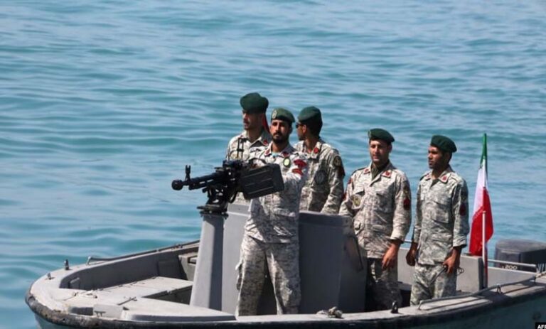 Marine américaine : la protection du détroit de Hormuz réduite à des créneaux horaires stricts Marine américaine : la protection du détroit de Hormuz réduite à des créneaux horaires stricts