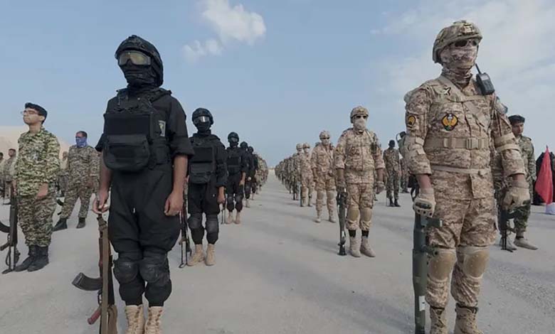 Dispute between the army and the Revolutionary Guard over closing the Strait of Hormuz