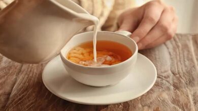 Does milk reduce the antioxidant benefits of tea?