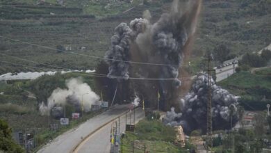 Israel severs southern Lebanon