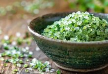 Green salt or regular salt: which is better for lowering blood pressure?