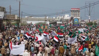 Mass demonstrations in Mokha, Yemen, denounce Iranian attacks against the Gulf and Jordan