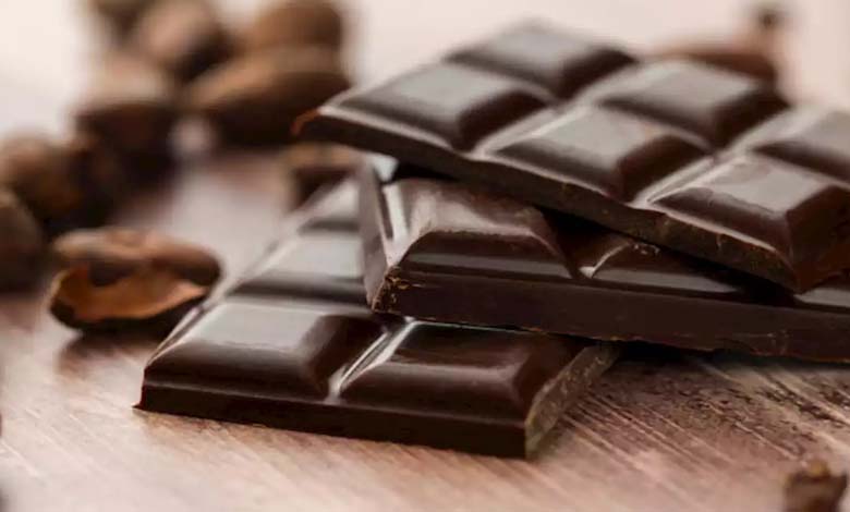 The surprising physical and psychological benefits of a piece of dark chocolate before bedtime