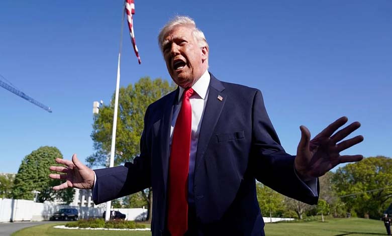 Trump threatens to destroy Iranian vessels as Tehran vows retaliation