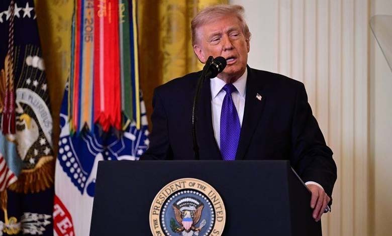 U.S. President Donald Trump threatened to destroy bridges and power stations in Iran