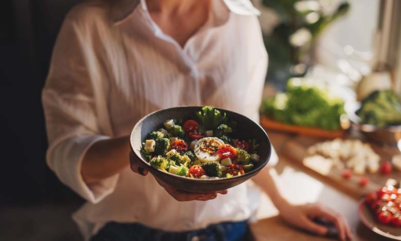 What is the relationship between a plant-based diet and cancer? A scientific analysis of mechanisms and epidemiological evidence