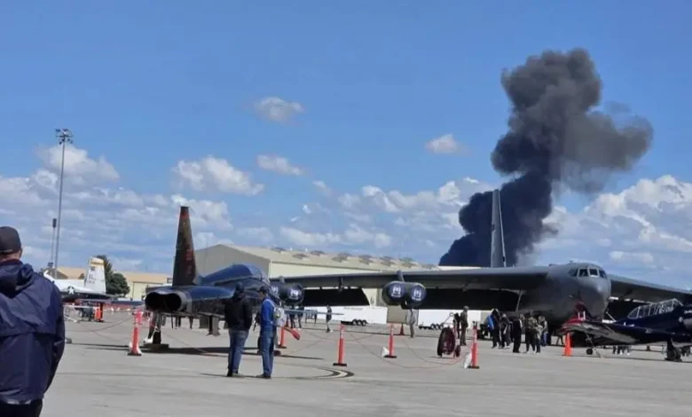 Pilots survive… Two U.S. fighter jets collide during an air show
