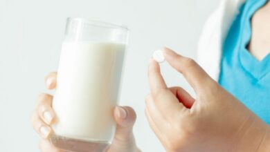 Five Medications and Dietary Supplements That Should Never Be Taken with Milk