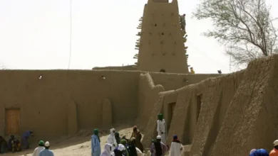 Mali's Timbuktu Between Bullets and Siege: Darkness and Thirst in the City of the 333 Saints