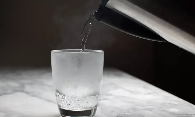 Water Temperature May Influence Hydration and Digestion: What Science Says