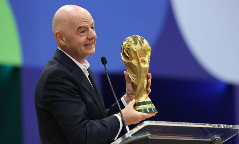 FIFA insists on the privatization of the World Cup amid a deepening crisis