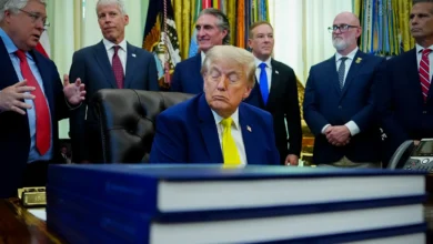 22 doctors and mysterious bruises… Is Trump really in good health?