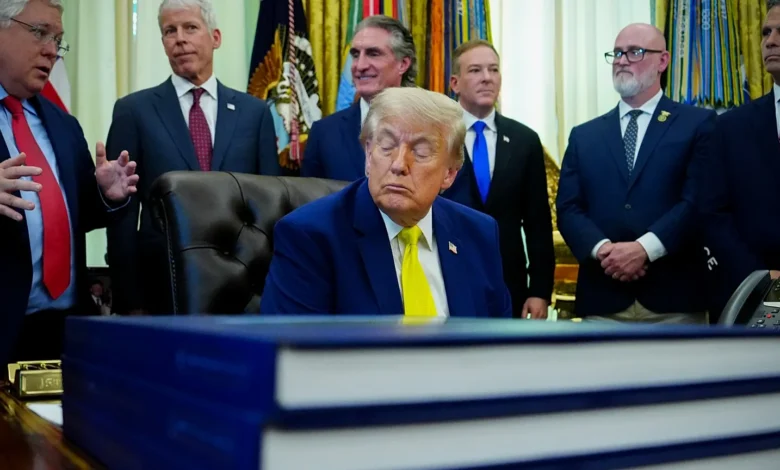 22 doctors and mysterious bruises… Is Trump really in good health?
