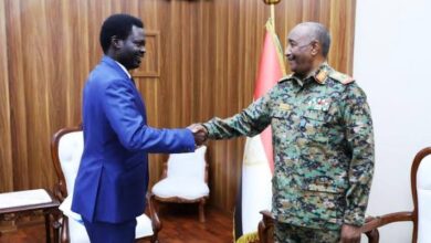 Al-Burhan excludes Minni Minnawi from the political arena: accusations of negligence and refusal to participate