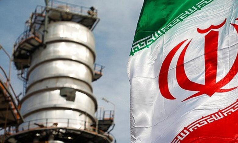 Iran announces complete halt to oil exports as a result of the US blockade