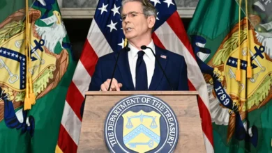 Iran seeks to win over its neighbours under pressure from US sanctions