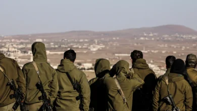 Israel keeps Syria under military pressure despite de-escalation talks