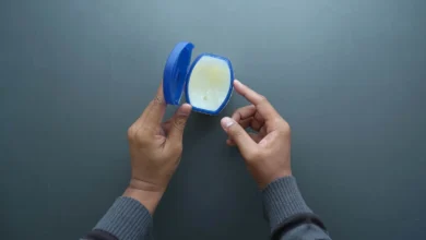 Vaseline for Wounds, Nails, and Rashes: Uses That May Surprise You