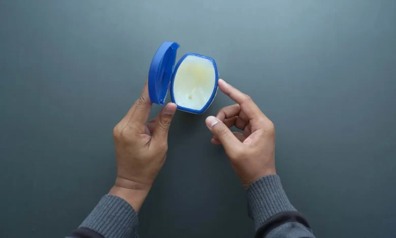 Vaseline for Wounds, Nails, and Rashes: Uses That May Surprise You
