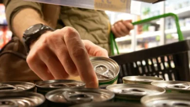 What Health Risks Can Damaged Canned Foods Cause?