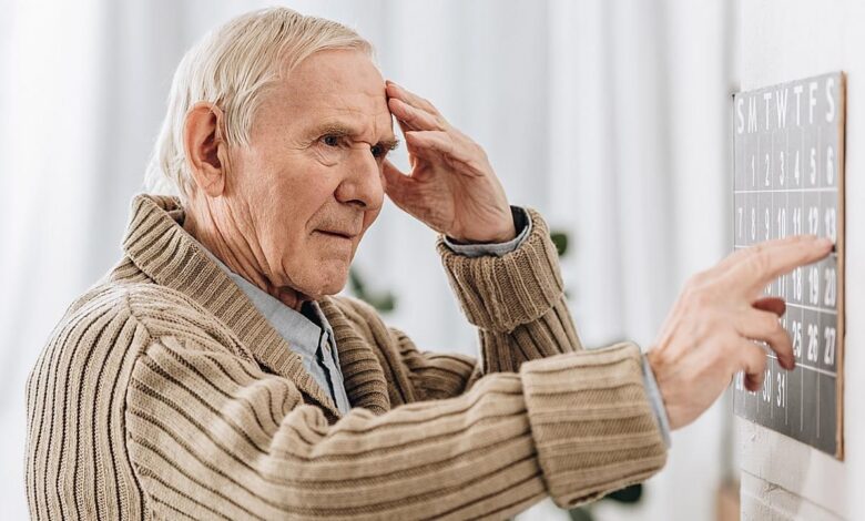 Early Signs of Memory Decline in Midlife