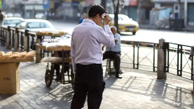 How Do Heat Waves Affect Brain Chemistry and Human Cognition?