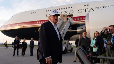 Military Aircraft Appears to Startle Trump During Xi’s Welcome Ceremony