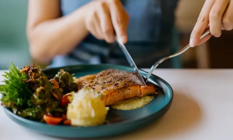 Eating Right Before Bed: What Happens to Your Blood Sugar?