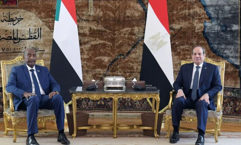 Sudan’s War Raises Questions About a Possible el-Sisi–Burhan Deal: Military Support in Exchange for Influence and Resources?