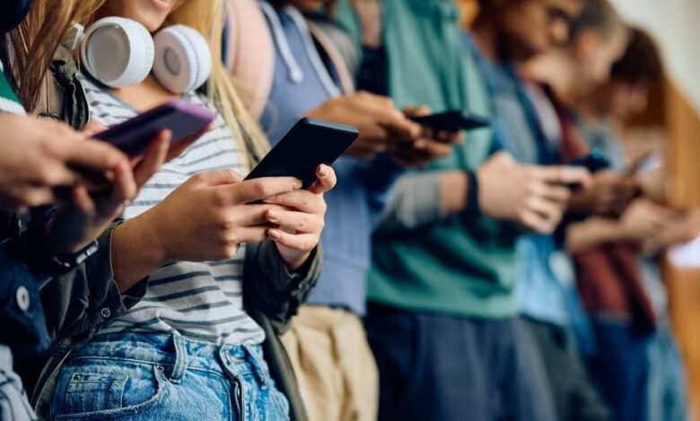 When Internet Use Goes Too Far: What It Could Mean for Stress and Mood